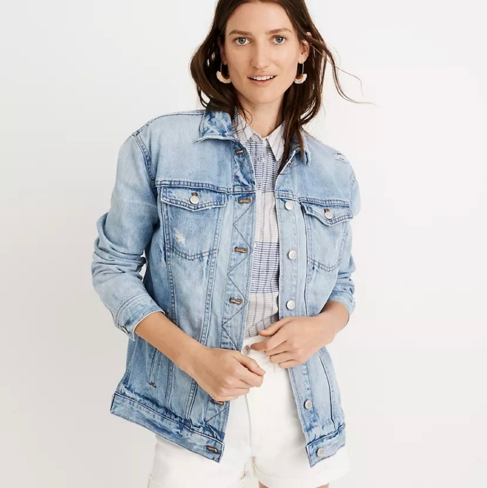 Oversized Jean Jacket in Junction Wash: Distressed